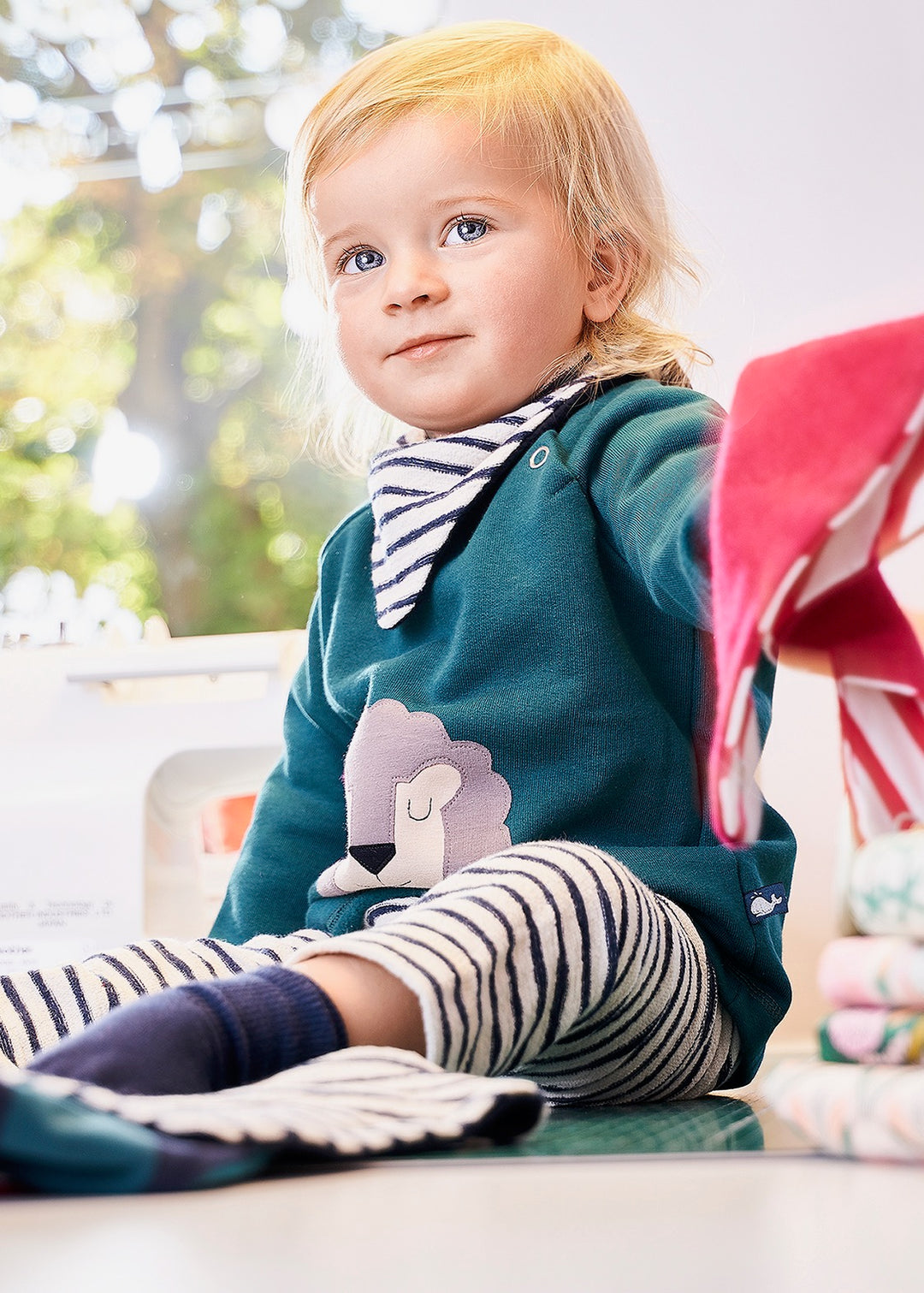 Baby Pullover mit Löwe aus 100% Biobaumwolle von internaht