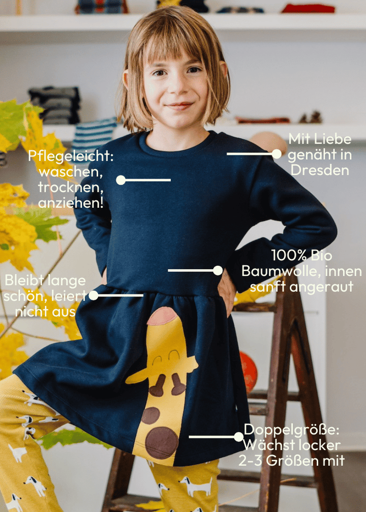 Mädchenkleid mit Giraffe aus 100% Biobaumwolle von internaht